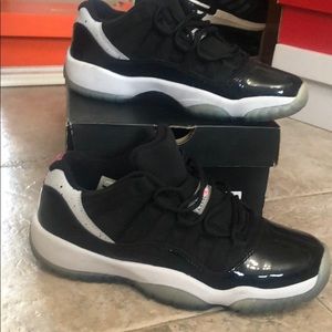 Air Jordan 11 retro brand new wore 2 times